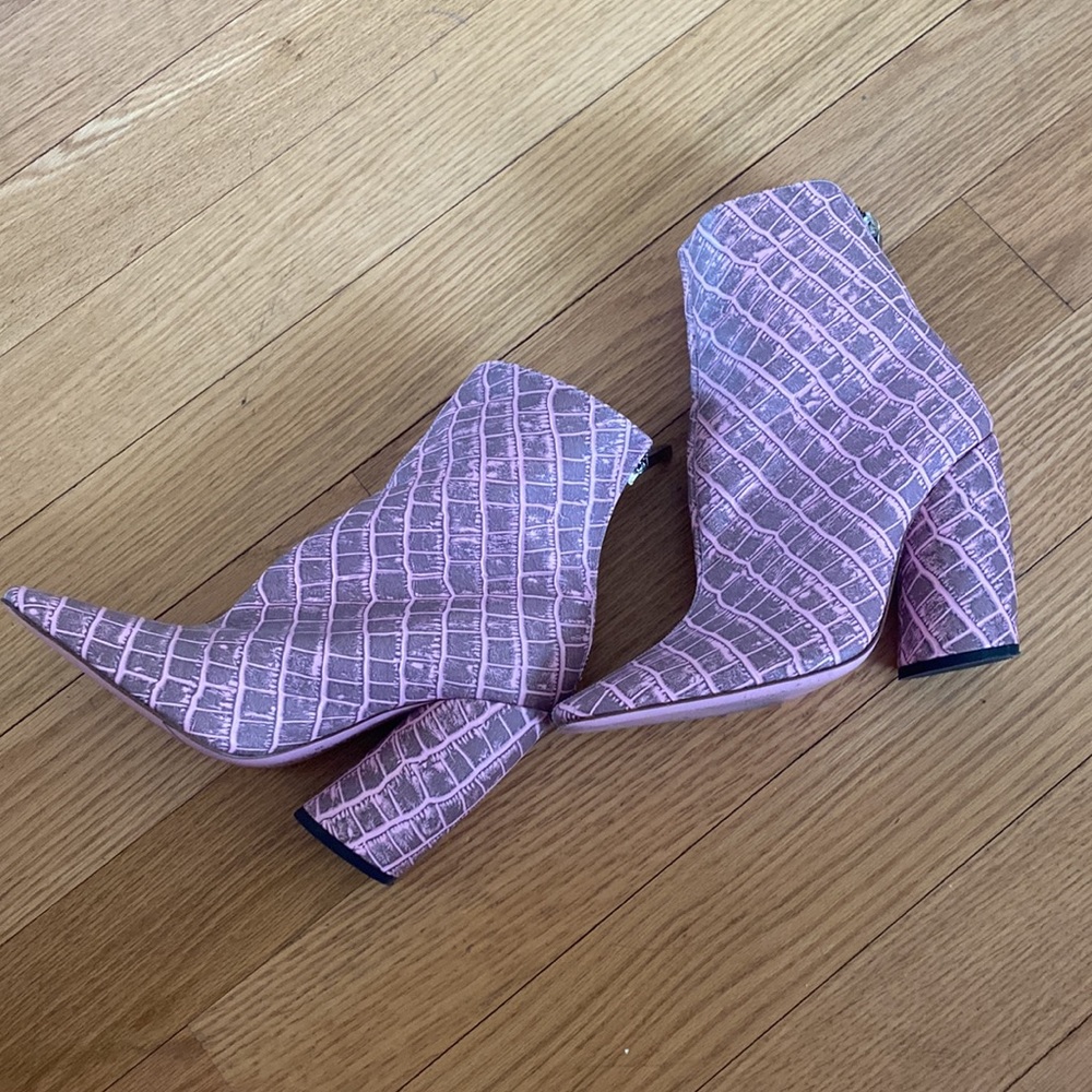 Rosbalet Pink Leather Boot - Picture 5 of 7